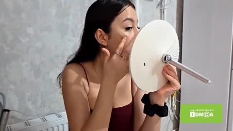 Snapshot of taimcdavitt chatting on 02-19-26, 12:01 Lisss online show from 02-19-26, 12:01