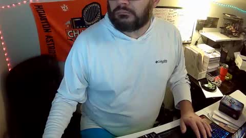 Snapshot of taintnuzzler_13 chatting on 10-19-25, 09:32 TaintNuzzler online show from 10-19-25, 09:32
