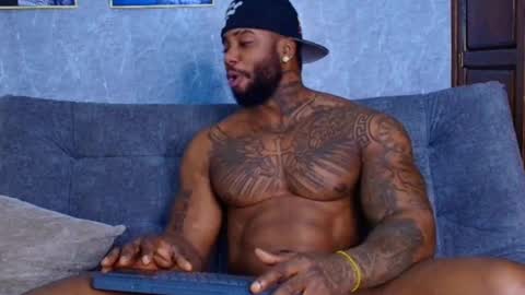 Tairon Tucke online show from 02-25-25, 06:03