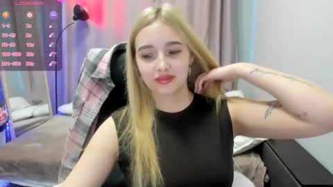 Taisia online show from 04-19-26, 07:51