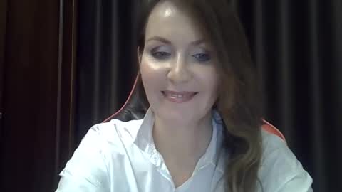 taisialucky77 online show from 10-15-25, 03:56
