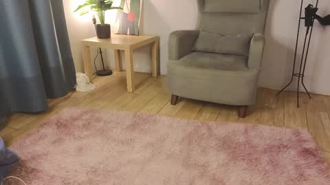 Lizzy online show from 04-09-26, 06:19