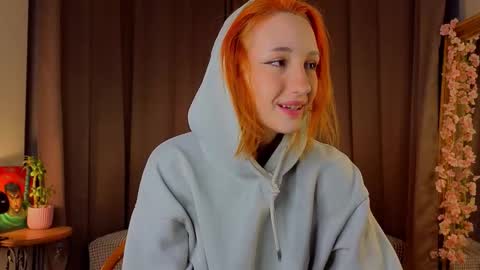 Snapshot of taiteedgington chatting on 10-19-25, 02:45 im Lally online show from 10-19-25, 02:45