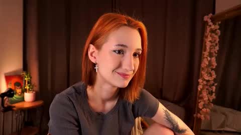 Snapshot of taiteedgington chatting on 10-22-25, 02:56 im Lally online show from 10-22-25, 02:56