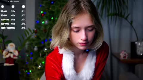 Snapshot of taitehambelton chatting on 12-23-24, 03:40 Mia online show from 12-23-24, 03:40