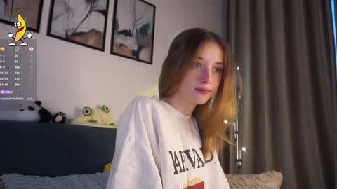 Mia online show from 02-02-26, 01:59