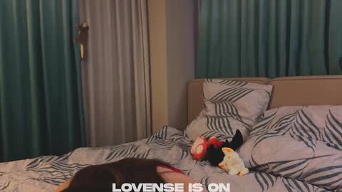 Molly online show from 11-29-25, 01:41