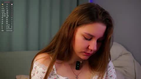 Snapshot of taithelme chatting on 05-07-26, 01:44 Molly online show from 05-07-26, 01:44