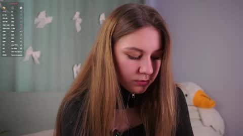 Snapshot of taithelme chatting on 05-22-26, 01:24 Molly online show from 05-22-26, 01:24