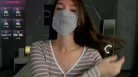 Snapshot of take_me_to_moon chatting on 10-06-25, 07:39 Sasha online show from 10-06-25, 07:39