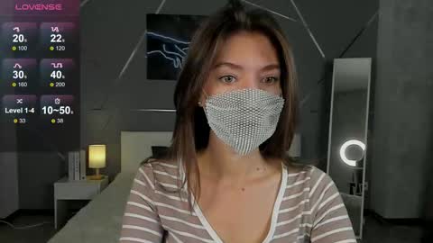 Snapshot of take_me_to_moon chatting on 10-08-25, 01:25 Sasha online show from 10-08-25, 01:25