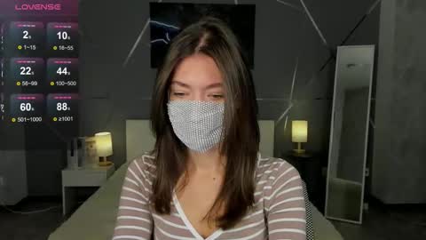 Snapshot of take_me_to_moon chatting on 10-13-25, 01:27 Sasha online show from 10-13-25, 01:27