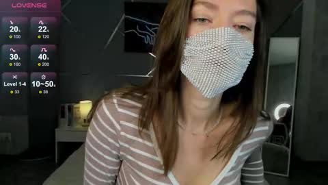 Snapshot of take_me_to_moon chatting on 10-22-25, 01:28 Sasha online show from 10-22-25, 01:28