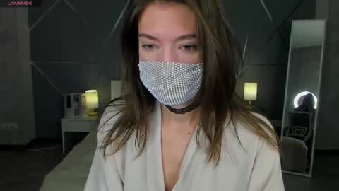 Snapshot of take_me_to_moon chatting on 11-04-25, 01:38 Sasha online show from 11-04-25, 01:38