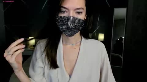 Snapshot of take_me_to_moon chatting on 12-03-25, 02:08 Sasha online show from 12-03-25, 02:08