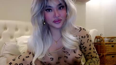 Snapshot of takemeinheaven1 chatting on 02-18-25, 02:49 Lena online show from 02-18-25, 02:49