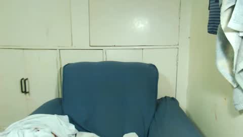 Snapshot of takemetoheavenbaby chatting on 01-10-25, 04:12 anne online show from 01-10-25, 04:12