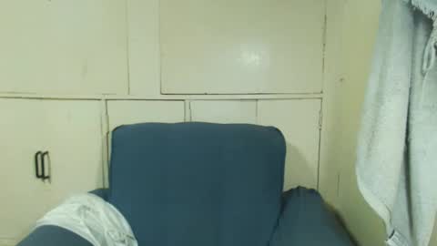 Snapshot of takemetoheavenbaby chatting on 02-19-25, 02:01 anne online show from 02-19-25, 02:01