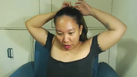 Snapshot of takemetoheavenbaby chatting on 10-12-25, 04:39 anne online show from 10-12-25, 04:39