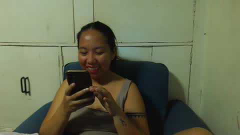 Snapshot of takemetoheavenbaby chatting on 11-12-25, 09:58 anne online show from 11-12-25, 09:58