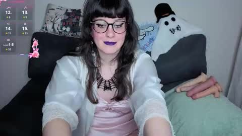 Snapshot of talia_bloodina chatting on 11-25-25, 02:22 Talia Bloodina online show from 11-25-25, 02:22