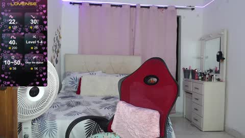 taliana  modelo independiente online show from 01-24-25, 02:07