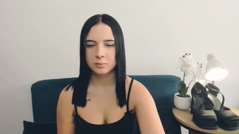 Snapshot of taliasensitive chatting on 03-28-26, 11:43 taliasensitive online show from 03-28-26, 11:43