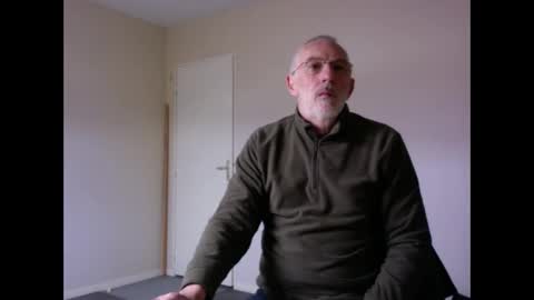 Snapshot of taliesin4321 chatting on 12-25-24, 01:51 Jack Pierrot online show from 12-25-24, 01:51