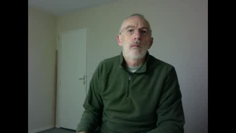 Snapshot of taliesin4321 chatting on 12-28-24, 05:23 Jack Pierrot online show from 12-28-24, 05:23