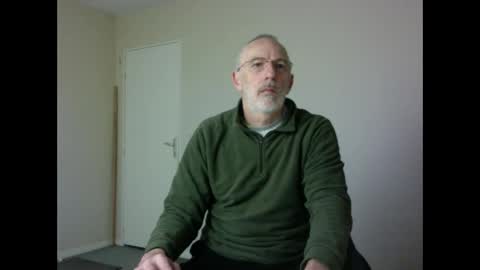 Snapshot of taliesin4321 chatting on 12-29-24, 04:38 Jack Pierrot online show from 12-29-24, 04:38