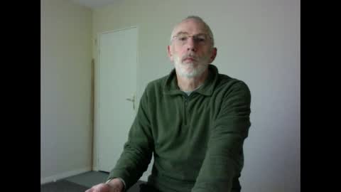 Snapshot of taliesin4321 chatting on 12-29-24, 08:15 Jack Pierrot online show from 12-29-24, 08:15