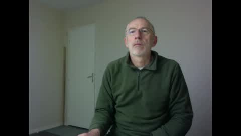 Snapshot of taliesin4321 chatting on 01-01-25, 12:32 Jack Pierrot online show from 01-01-25, 12:32
