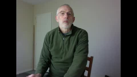 Snapshot of taliesin4321 chatting on 01-04-25, 03:49 Jack Pierrot online show from 01-04-25, 03:49