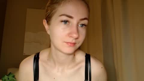  Kira  online show from 01-09-25, 06:27