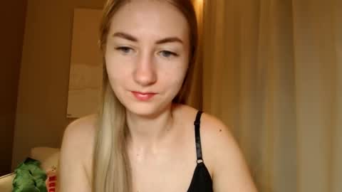  Kira  online show from 01-28-25, 05:54