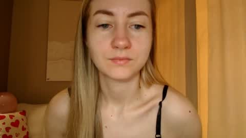  Kira  online show from 03-05-25, 06:01