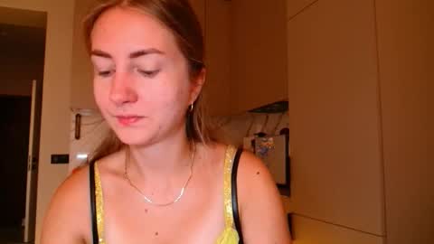  Kira  online show from 11-05-25, 05:51