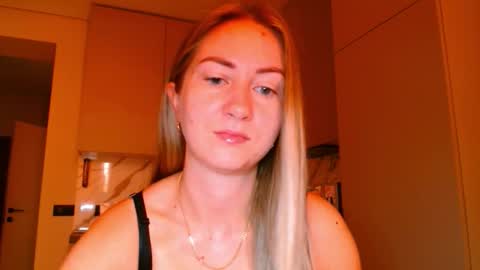  Kira  online show from 11-19-25, 06:02