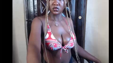 Snapshot of tall_choco chatting on 11-18-25, 08:19 tall_choco online show from 11-18-25, 08:19