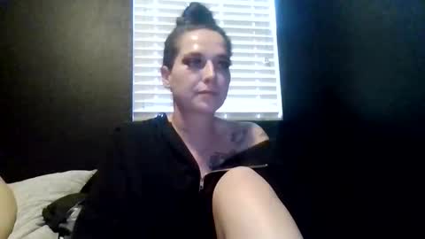 Snapshot of tallhungcloudy chatting on 05-19-26, 01:56 tallhungcloudy online show from 05-19-26, 01:56