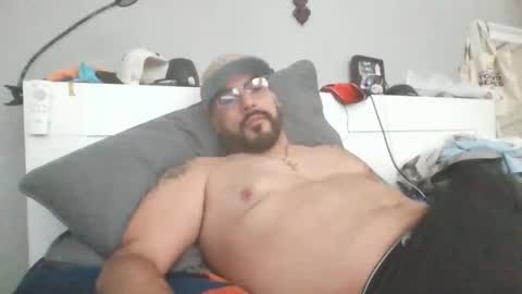 Snapshot of talllatino310 chatting on 02-08-26, 07:39 talllatino310 online show from 02-08-26, 07:39