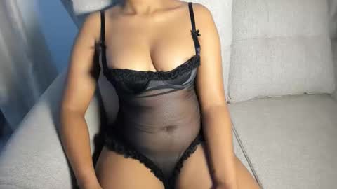 Jade online show from 10-30-25, 04:14