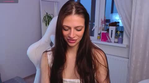 Daria Promisess online show from 11-28-25, 04:26