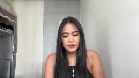 Mia online show from 04-19-26, 03:28