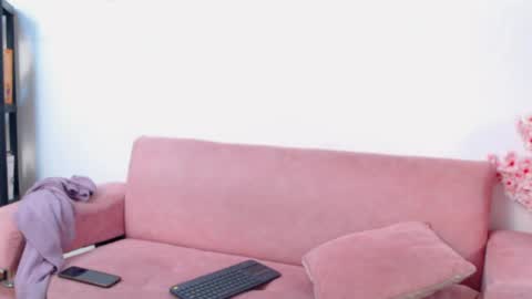 Snapshot of tamar4_f00x chatting on 05-02-26, 12:43 Hi im sara online show from 05-02-26, 12:43