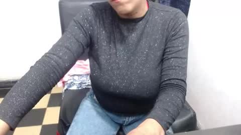 Snapshot of tamara_hottt chatting on 11-16-25, 02:00 Tamara online show from 11-16-25, 02:00