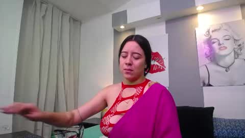 Snapshot of tamara_priya chatting on 07-18-26, 11:25 Tamara online show from 07-18-26, 11:25