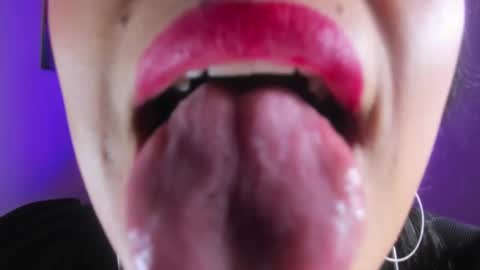 Snapshot of tamara_rouse1 chatting on 11-26-25, 05:08 tamara online show from 11-26-25, 05:08