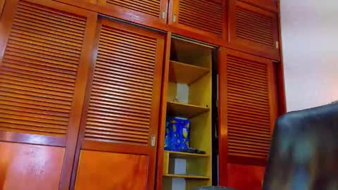    online show from 09-21-25, 05:03