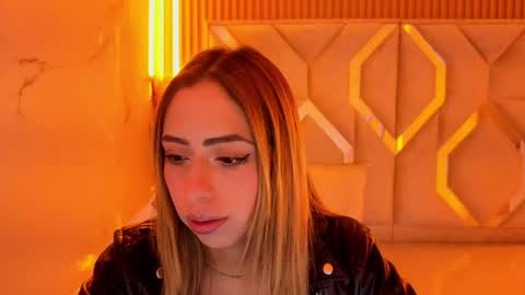 Snapshot of tamara_tp chatting on 01-19-26, 12:09 Tamara online show from 01-19-26, 12:09